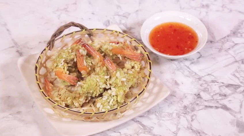 กุ้งคลุกข้าวเม่ารางทอด