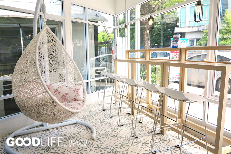Sweet Chompoo Café 